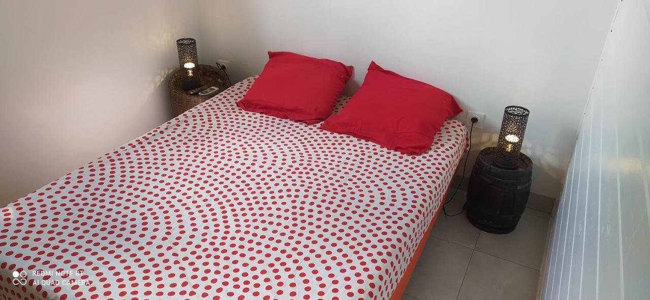 Kaz A Klemence Gite Creole Avec Piscine Et Table Dhotes A Anse Bertrand Екстериор снимка